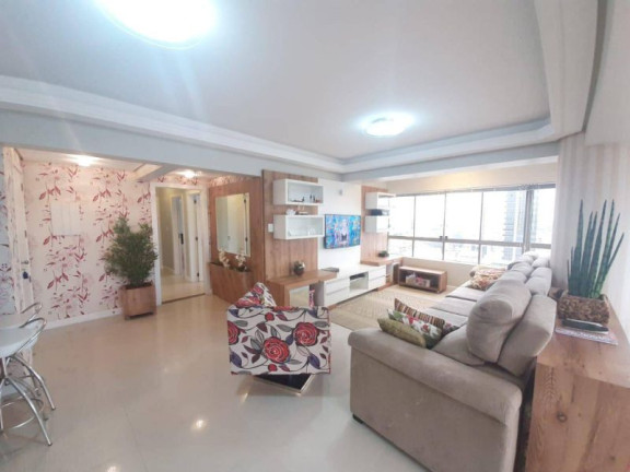 Imagem Apartamento com 3 Quartos à Venda, 109 m² em Centro