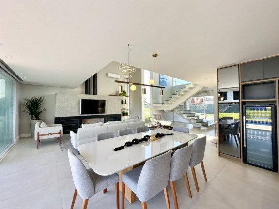 Imagem Casa com 4 Quartos à Venda,  em Centro - Xangri-la