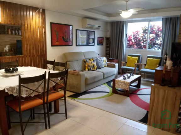 Imagem Sobrado com 3 Quartos à Venda, 150 m² em São Sebastião - Porto Alegre Imagem Sobrado com 3 Quartos à Venda, 150 m² em São Sebastião - Porto Alegre
