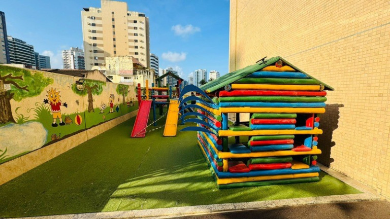 Imagem Imóvel com 4 Quartos à Venda, 99 m² em Armação - Salvador Imagem Imóvel com 4 Quartos à Venda, 99 m² em Armação - Salvador