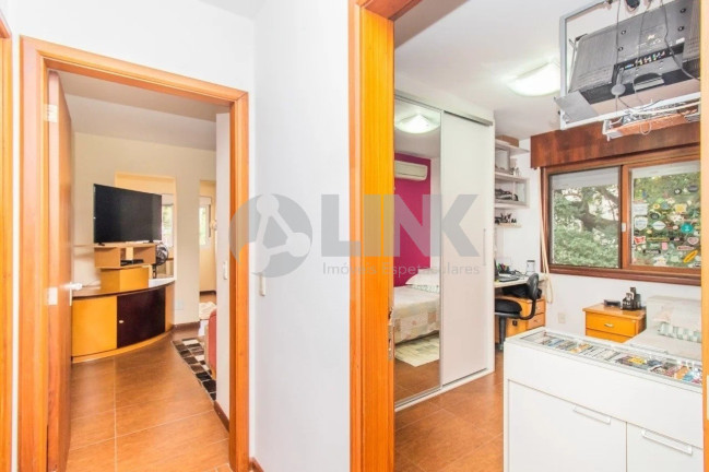 Imagem Imóvel com 3 Quartos à Venda, 233 m² em Mont Serrat - Porto Alegre