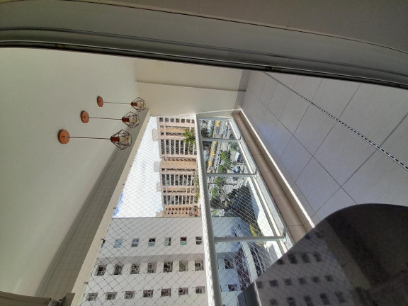 Imagem Apartamento com 2 Quartos à Venda, 70 m² em Alphaville I - Salvador