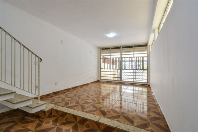 Imagem Casa com 3 Quartos à Venda, em Jardim Aeroporto - São Paulo Imagem Casa com 3 Quartos à Venda, em Jardim Aeroporto - São Paulo