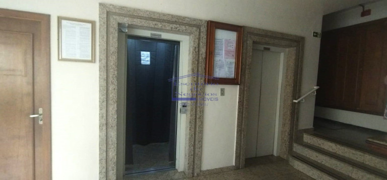Imagem Imóvel com 3 Quartos à Venda, 67 m² em Petrópolis - Porto Alegre Imagem Imóvel com 3 Quartos à Venda, 67 m² em Petrópolis - Porto Alegre