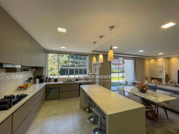 Imagem Casa com 3 Quartos à Venda, 340 m² em Jardim Europa - Teresópolis Imagem Casa com 3 Quartos à Venda, 340 m² em Jardim Europa - Teresópolis
