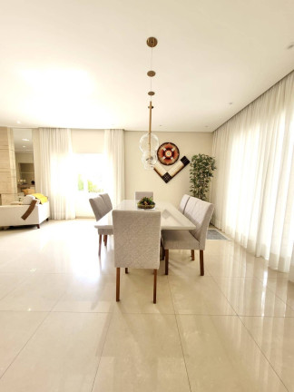 Imagem Casa com 4 Quartos à Venda, 330 m² em Alphaville - Santana De Parnaíba Imagem Casa com 4 Quartos à Venda, 330 m² em Alphaville - Santana De Parnaíba