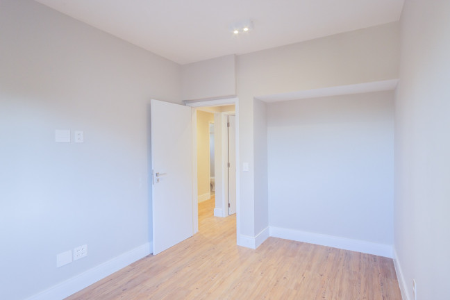 Imagem Apartamento com 3 Quartos à Venda, 140 m² em Vila Hamburguesa - São Paulo