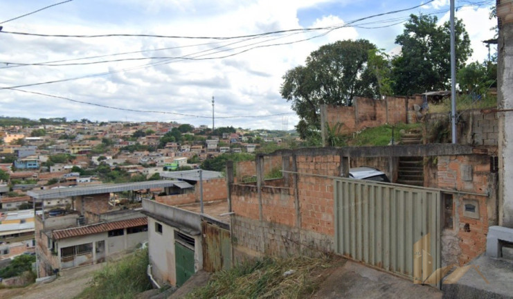 Imagem Casa com 2 Quartos à Venda, 360 m² em Rosimeire (justinópolis) - Ribeirão Das Neves Imagem Casa com 2 Quartos à Venda, 360 m² em Rosimeire (justinópolis) - Ribeirão Das Neves
