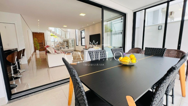 Imagem Casa com 4 Quartos à Venda, 260 m² em Engordadouro - Jundiaí Imagem Casa com 4 Quartos à Venda, 260 m² em Engordadouro - Jundiaí