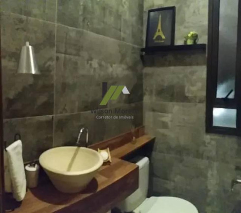 Imagem Casa de Condomínio com 4 Quartos à Venda, 239 m²