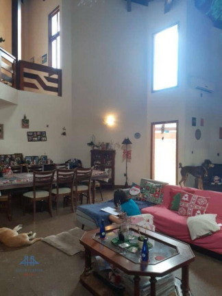 Imagem Casa com 4 Quartos à Venda, 430 m² em Jurerê - Florianópolis Imagem Casa com 4 Quartos à Venda, 430 m² em Jurerê - Florianópolis