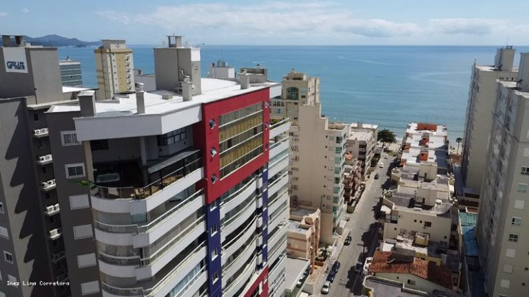 Apartamento com 3 Quartos à Venda, 178 m² em Meia Praia - Itapema