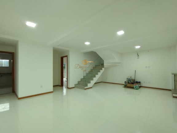 Imagem Casa com 4 Quartos à Venda, 252 m² em Vargem Grande - Teresópolis Imagem Casa com 4 Quartos à Venda, 252 m² em Vargem Grande - Teresópolis