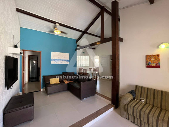 Imagem Casa com 6 Quartos à Venda, 200 m² em Cabo Frio Imagem Casa com 6 Quartos à Venda, 200 m² em Cabo Frio