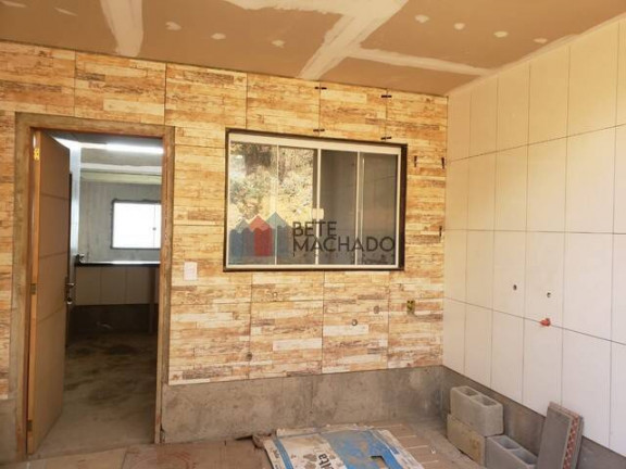 Imagem Casa com 2 Quartos à Venda, 156 m² em Teresópolis