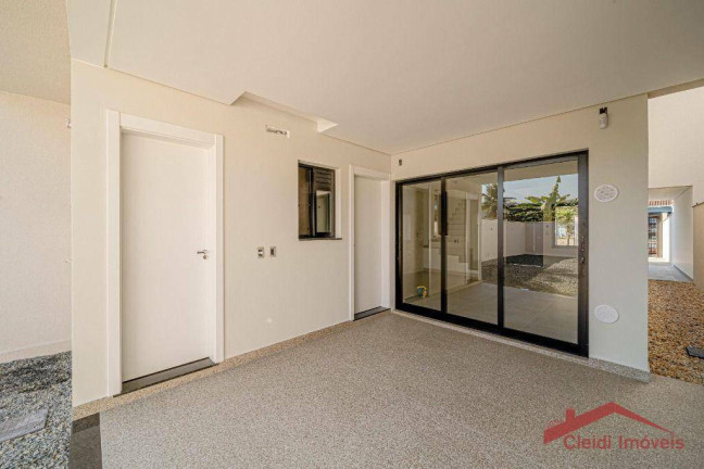 Imagem Casa com 3 Quartos à Venda, 161 m² em Saguaçu - Joinville Imagem Casa com 3 Quartos à Venda, 161 m² em Saguaçu - Joinville