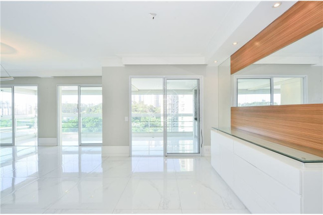 Imagem Apartamento com 3 Quartos à Venda, 177 m² em São Paulo Imagem Apartamento com 3 Quartos à Venda, 177 m² em São Paulo