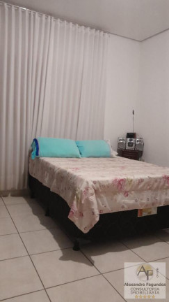 Imagem Casa com 3 Quartos à Venda, 324 m² em Vila Brasília - Aparecida De Goiânia