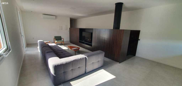 Imagem Casa com 4 Quartos à Venda, 311 m² em Centro - Capão Da Canoa