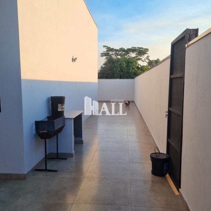 Imagem Casa com 3 Quartos à Venda, 450 m² em Perímetro Urbano - Mirassol
