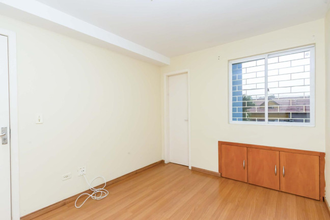 Imagem Sobrado com 3 Quartos à Venda, 110 m² em Novo Mundo - Curitiba Imagem Sobrado com 3 Quartos à Venda, 110 m² em Novo Mundo - Curitiba