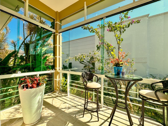 Imagem Casa de Condomínio com 4 Quartos à Venda, 701 m² em Córrego Grande - Florianópolis