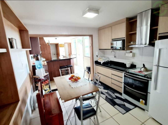 Imagem Casa com 3 Quartos à Venda, 177 m² em Contorno - Ponta Grossa Imagem Casa com 3 Quartos à Venda, 177 m² em Contorno - Ponta Grossa