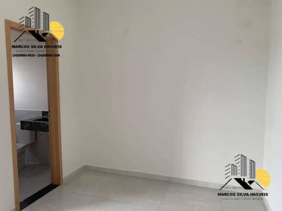 Imagem Casa com 3 Quartos à Venda, 83 m² em Laranjeiras - Uberlândia Imagem Casa com 3 Quartos à Venda, 83 m² em Laranjeiras - Uberlândia