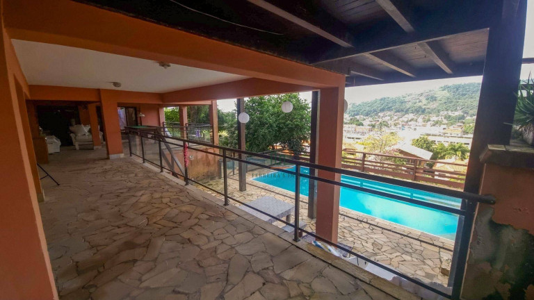 Imagem Casa com 4 Quartos à Venda, 429 m² em Piratininga - Niterói Imagem Casa com 4 Quartos à Venda, 429 m² em Piratininga - Niterói
