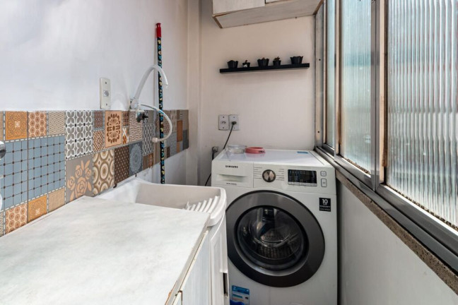 Imagem Apartamento com 3 Quartos à Venda, 65 m² em São João - Porto Alegre Imagem Apartamento com 3 Quartos à Venda, 65 m² em São João - Porto Alegre