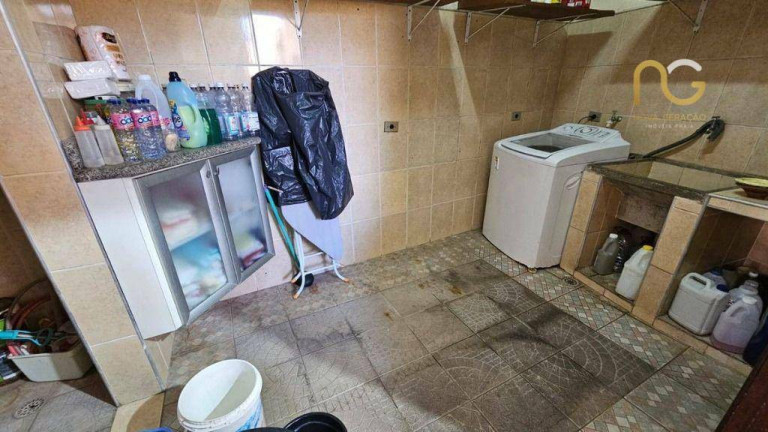 Imagem Casa com 3 Quartos à Venda, 165 m² em Canto Do Forte - Praia Grande Imagem Casa com 3 Quartos à Venda, 165 m² em Canto Do Forte - Praia Grande