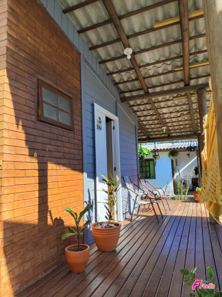 Imagem Casa com 4 Quartos à Venda, 200 m² em São João Do Rio Vermelho - Florianópolis Imagem Casa com 4 Quartos à Venda, 200 m² em São João Do Rio Vermelho - Florianópolis