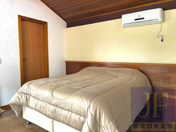 Imagem Casa com 5 Quartos para Temporada, 400 m² em Canasvieiras - Florianópolis Imagem Casa com 5 Quartos para Temporada, 400 m² em Canasvieiras - Florianópolis