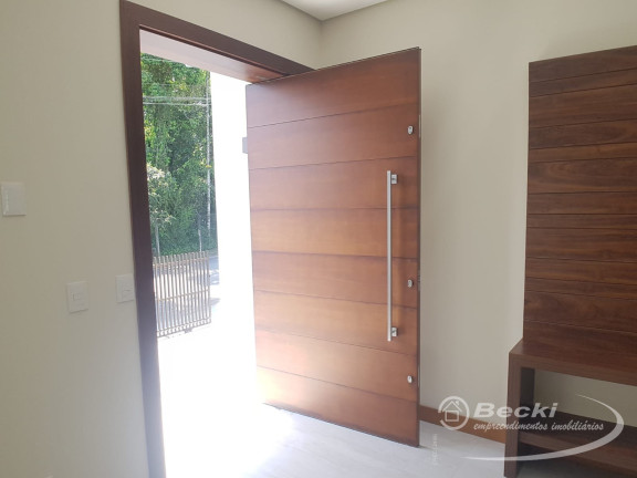 Imagem Casa com 3 Quartos à Venda, 314 m² em Floresta - Joinville Imagem Casa com 3 Quartos à Venda, 314 m² em Floresta - Joinville