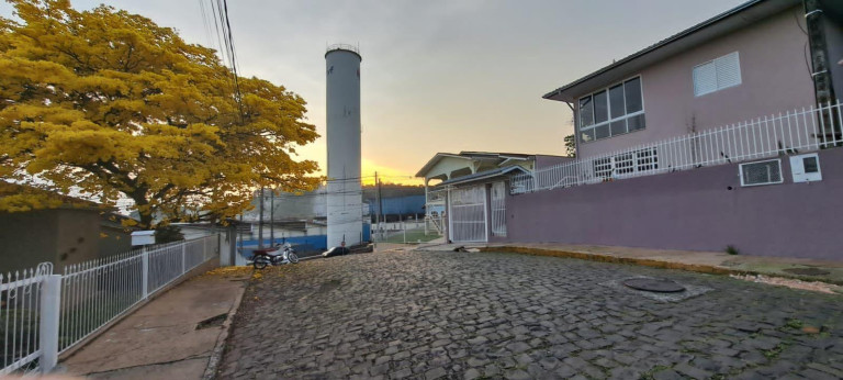 Imagem Casa com 3 Quartos à Venda, 137 m² em Centro - Concórdia Imagem Casa com 3 Quartos à Venda, 137 m² em Centro - Concórdia