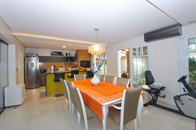 Imagem Casa de Condomínio com 4 Quartos à Venda, 446 m² em Jardim Carvalho - Porto Alegre Imagem Casa de Condomínio com 4 Quartos à Venda, 446 m² em Jardim Carvalho - Porto Alegre