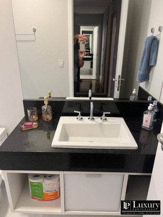 Imagem Apartamento com 3 Quartos à Venda, 180 m² em Vila Nova Conceição - São Paulo Imagem Apartamento com 3 Quartos à Venda, 180 m² em Vila Nova Conceição - São Paulo