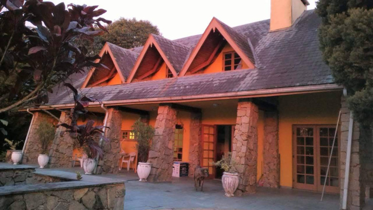 Imagem Casa com 4 Quartos à Venda, 540 m² em Gramado - Cotia Imagem Casa com 4 Quartos à Venda, 540 m² em Gramado - Cotia