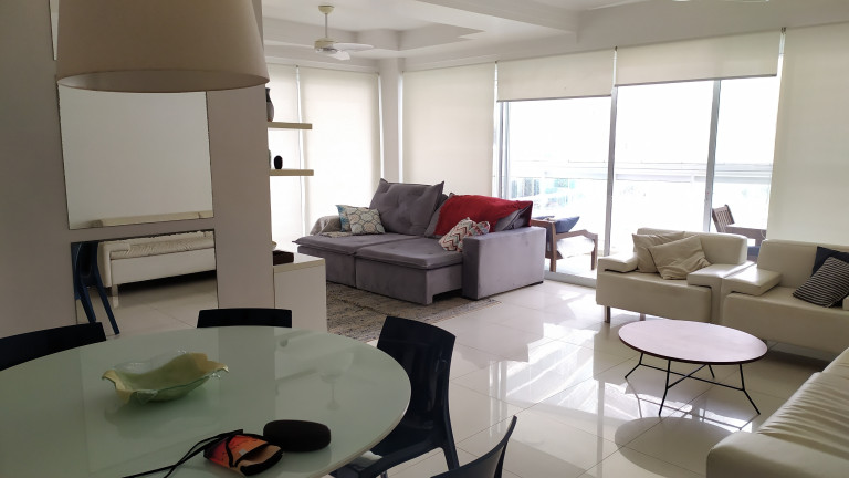 Apartamento com 3 Quartos à Venda, 157 m² em Vila Alzira - Guarujá