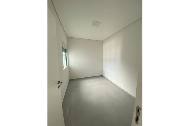 Imagem Casa com 3 Quartos à Venda, em Bela Vista - Palhoça Imagem Casa com 3 Quartos à Venda, em Bela Vista - Palhoça
