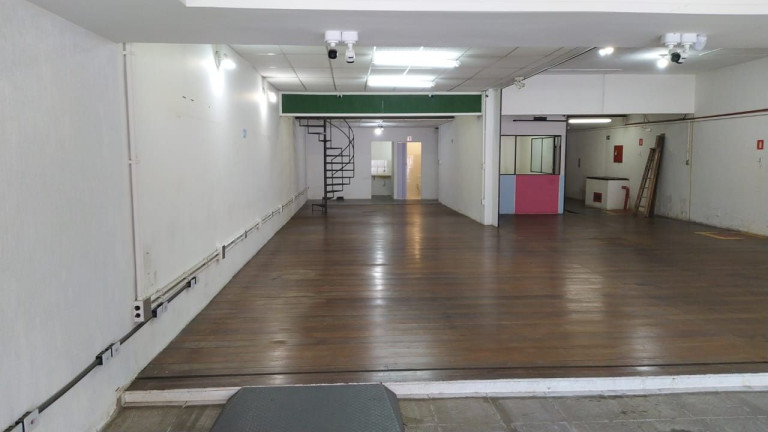 Imagem Ponto Comercial à Venda ou Locação, 1.410 m² em Centro - São José Dos Campos
