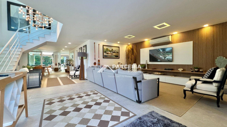 Imagem Casa com 6 Quartos à Venda, 380 m² em Riviera Módulo 21 - Bertioga Imagem Casa com 6 Quartos à Venda, 380 m² em Riviera Módulo 21 - Bertioga