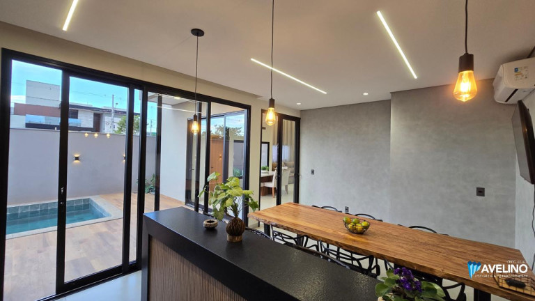 Imagem Sobrado com 3 Quartos à Venda, 225 m² em Porto Seguro - Dourados