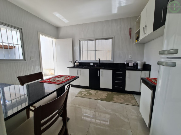 Imagem Casa com 3 Quartos à Venda, 140 m² em Contorno - Ponta Grossa Imagem Casa com 3 Quartos à Venda, 140 m² em Contorno - Ponta Grossa