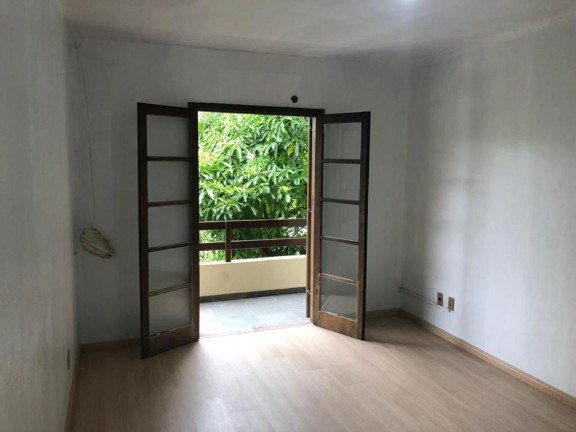 Imagem Casa com 4 Quartos à Venda, 242 m² em Cascata - Porto Alegre Imagem Casa com 4 Quartos à Venda, 242 m² em Cascata - Porto Alegre