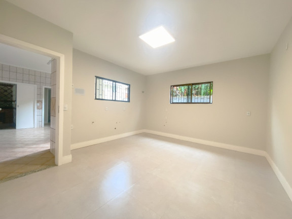 Imagem Casa com 3 Quartos à Venda, 320 m² em Coqueiros - Florianópolis