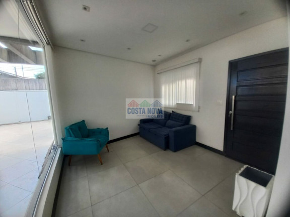 Imagem Casa com 3 Quartos à Venda, 300 m²