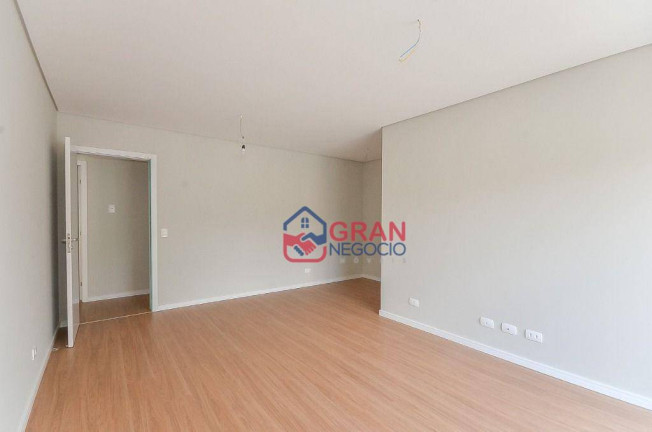 Imagem Sobrado com 3 Quartos à Venda, 162 m² em São Braz - Curitiba