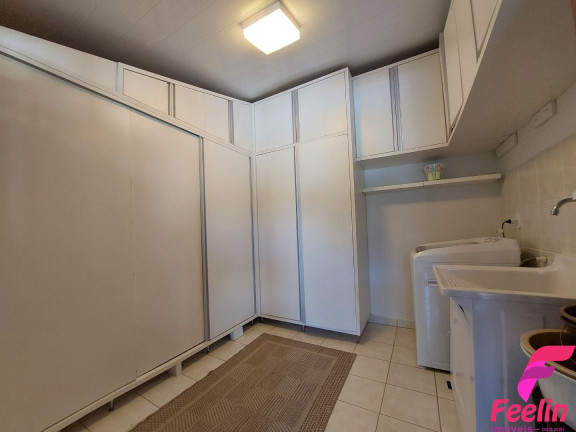 Imagem Casa com 4 Quartos à Venda, 283 m² em Armação - Florianópolis Imagem Casa com 4 Quartos à Venda, 283 m² em Armação - Florianópolis