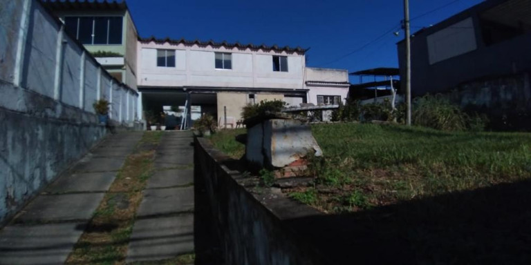 Imagem Imóvel com 3 Quartos à Venda, 316 m² em Campo Grande - Rio De Janeiro Imagem Imóvel com 3 Quartos à Venda, 316 m² em Campo Grande - Rio De Janeiro